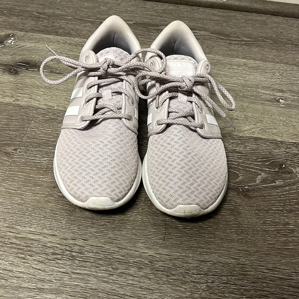 Adidas Women’s Cloudfoam Qt Racer Sneaker